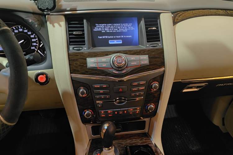 Used Nissan Patrol 2017 5.6L Standard Edition Audio And AC Panel