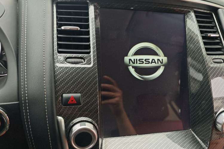 Used Nissan Patrol 2017 Y62 4.0 XE U.S.-Spec Model Audio And AC Panel