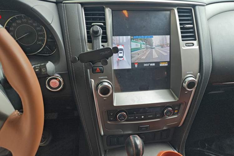 Used Nissan Patrol  Audio And AC Panel