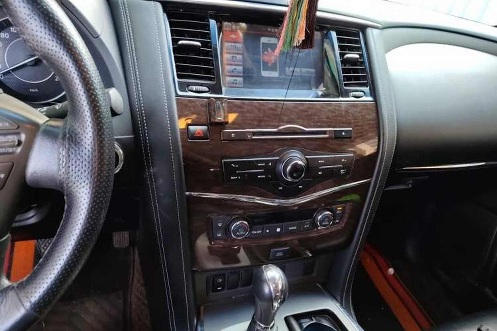 Used Nissan Patrol 2017 4.0L XE Middle East Version Audio And AC Panel