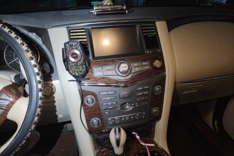 Used Nissan Patrol  Audio And AC Panel