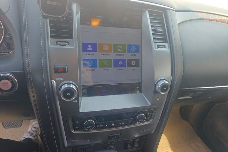 Used Nissan Patrol  Audio And AC Panel