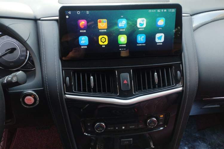 Used Nissan Patrol  Audio And AC Panel
