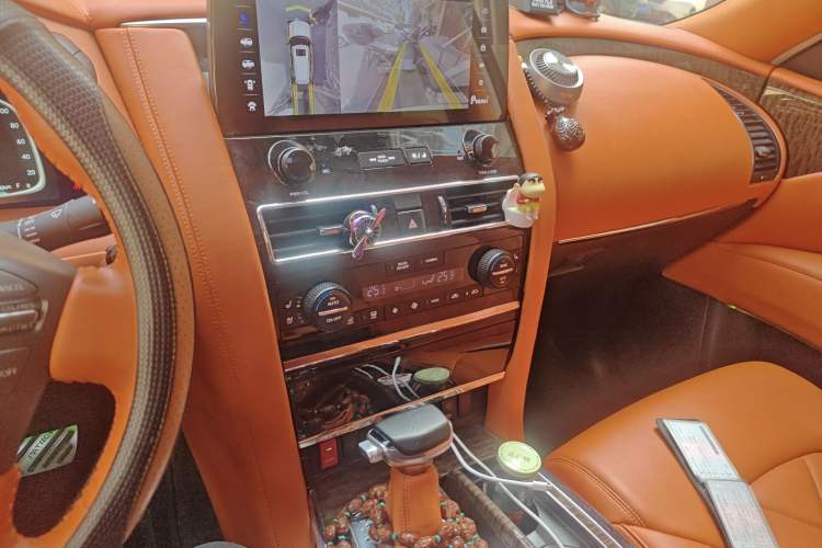Used Nissan Patrol  Audio And AC Panel