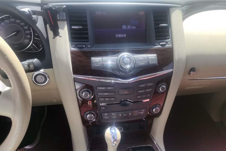 Used Nissan Patrol  Audio And AC Panel