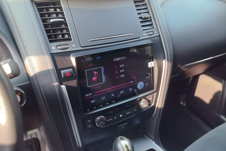 Used Nissan Patrol 2017 4.0L SE U.S.-Spec Version Audio And AC Panel