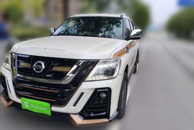 Used Nissan Patrol Touareg 4.0, seven seats, sunroof, automatic transmission, Middle East specification