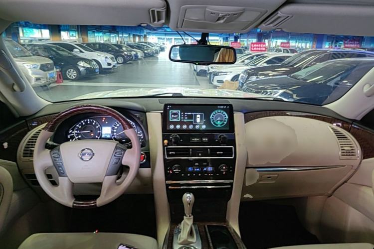 Used Nissan Patrol 2017 5.6L Standard Edition Center Console