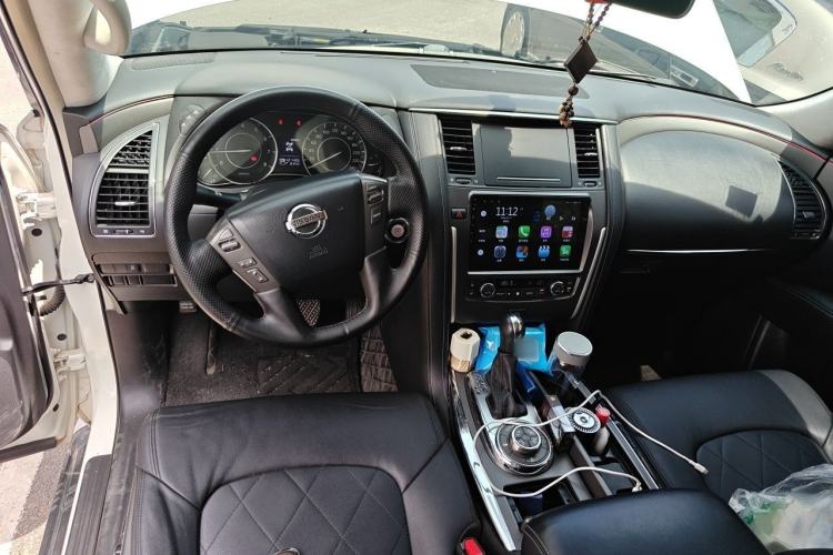 Used Nissan Patrol 2017 4.0L XE Middle East Version Center Console