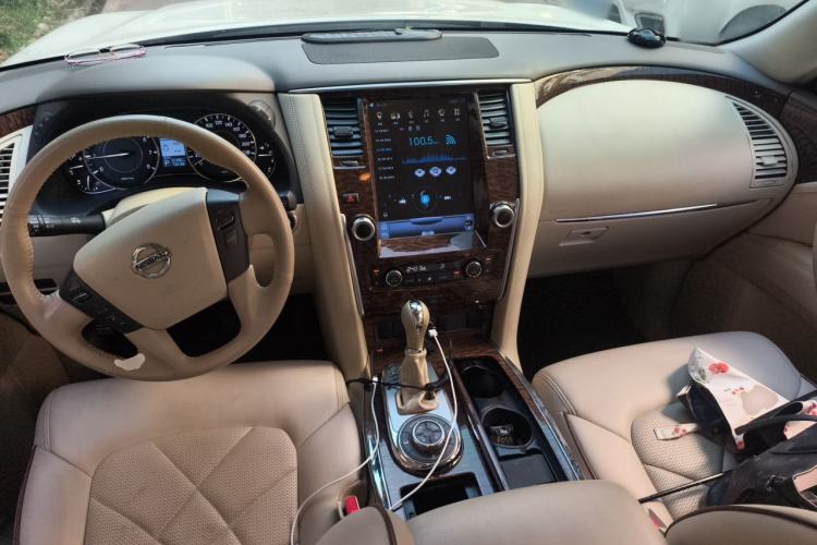 Used Nissan Patrol 2017 4.0L XE Middle East Version Center Console
