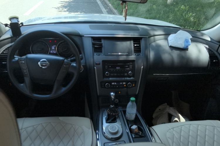 Used Nissan Patrol  Center Console