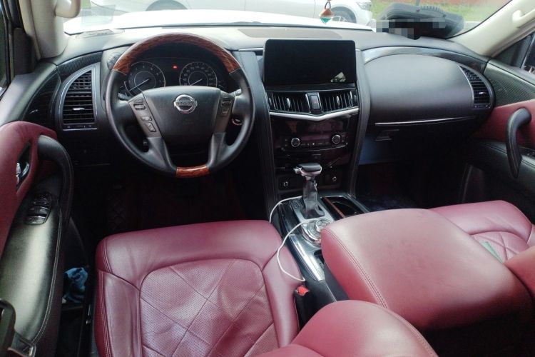 Used Nissan Patrol  Center Console
