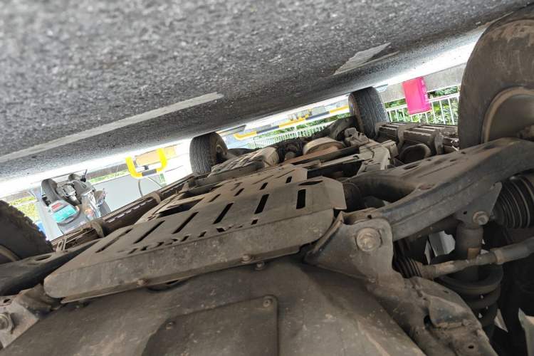 Used Nissan Patrol 2017 4.0L XE Middle East Version Chassis Front