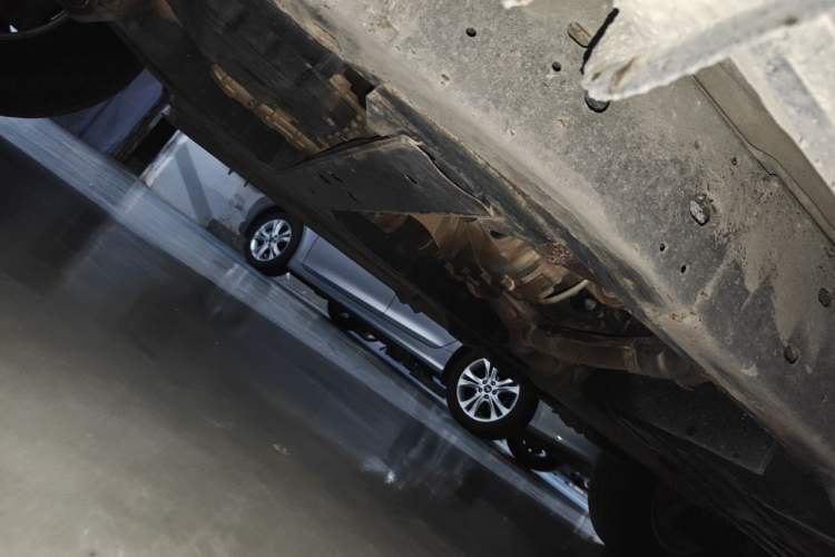 Used Nissan Patrol 2017 4.0L Parallel Import Chassis Front Left