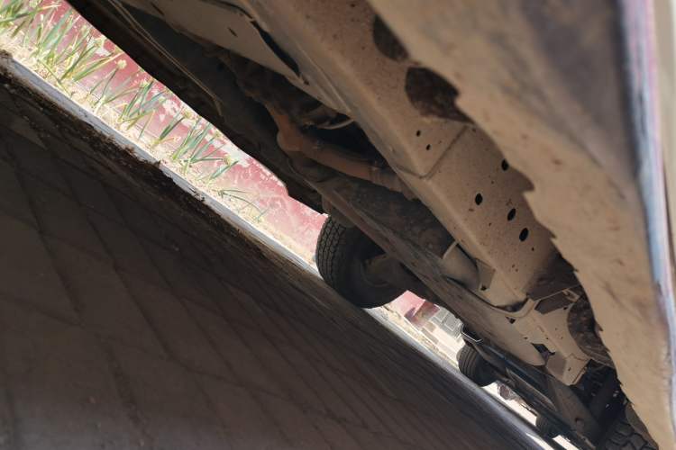 Used Nissan Patrol 2017 4.0L Parallel Import Chassis Front Left