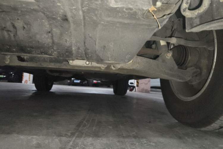 Used Nissan Patrol 2017 4.0L SE U.S.-Spec Version Chassis Front Left