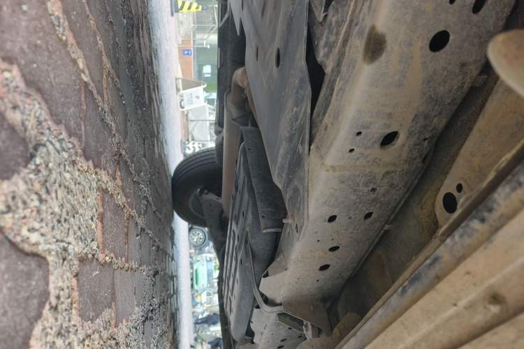 Used Nissan Patrol 2017 4.0L XE Middle East Version Chassis Front Left