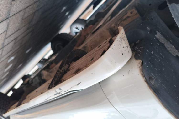 Used Nissan Patrol 2017 4.0L XE Middle East Version Chassis Front Left