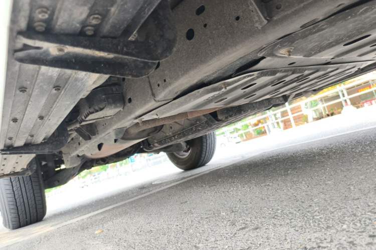 Used Nissan Patrol 2017 4.0L Parallel Import Chassis Front Right
