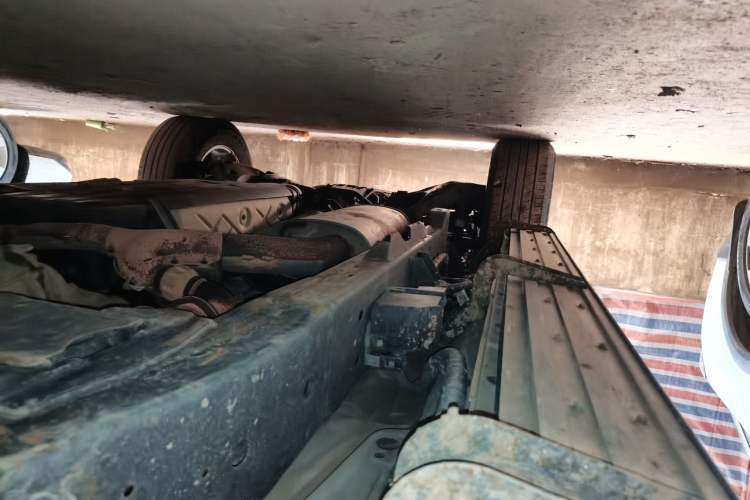Used Nissan Patrol 2017 4.0L XE Middle East Version Chassis Front Right