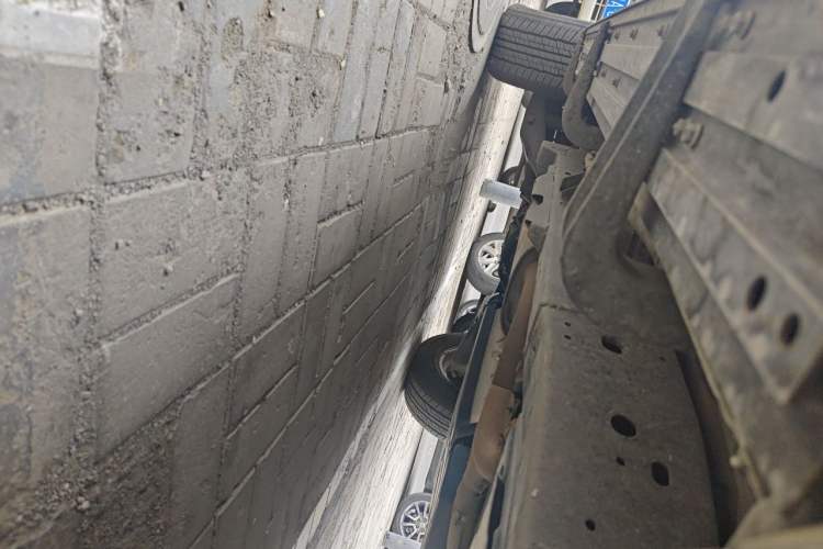 Used Nissan Patrol  Chassis Front Right