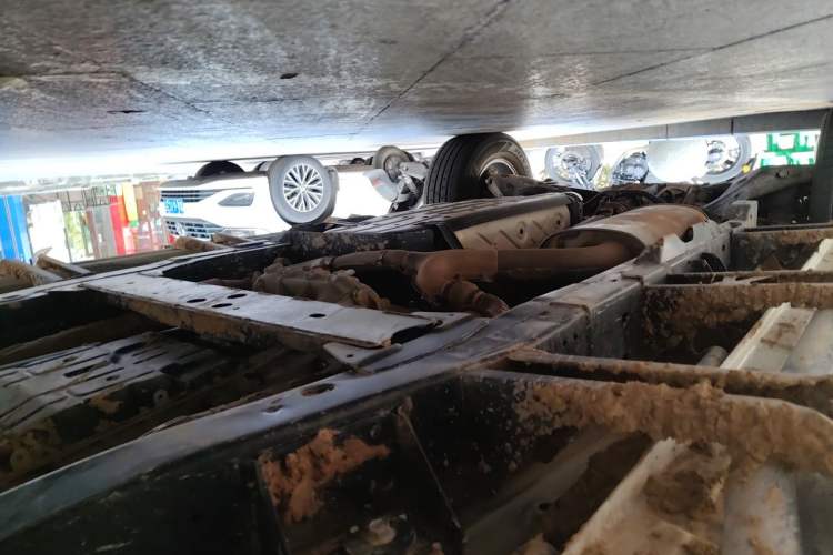 Used Nissan Patrol 2017 4.0L XE Middle East Version Chassis Front Right