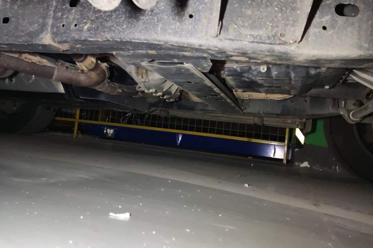 Used Nissan Patrol 2017 4.0L SE U.S.-Spec Version Chassis Front Right