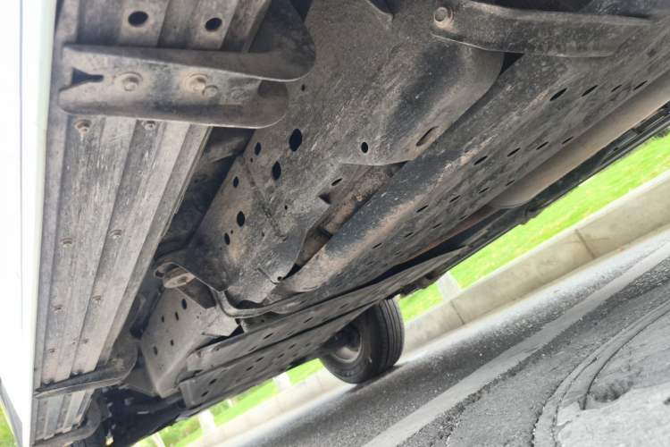Used Nissan Patrol 2017 4.0L Parallel Import Chassis Rear Left