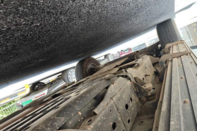 Used Nissan Patrol 2017 4.0L XE Middle East Version Chassis Rear Left