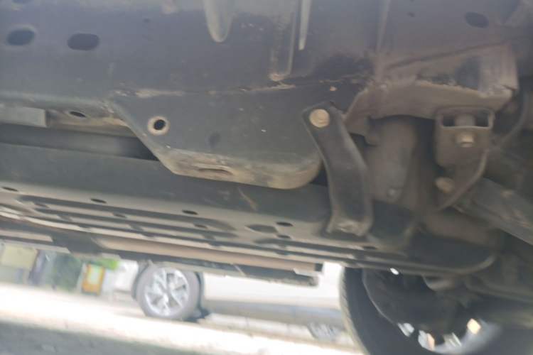 Used Nissan Patrol 2017 Y62 4.0L SE-T2 BOSE – Middle East Chassis Rear Left
