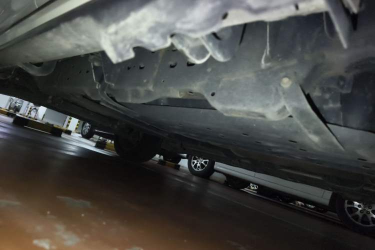 Used Nissan Patrol 2017 4.0L Parallel Import Chassis Rear Left