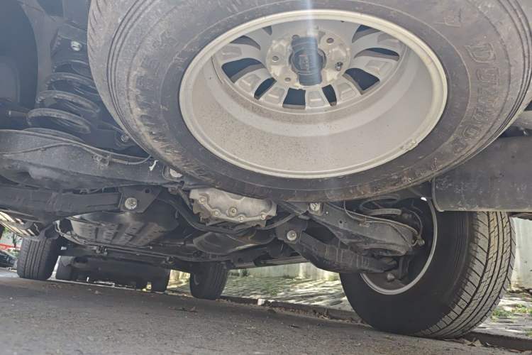 Used Nissan Patrol 2017 Y62 4.0L SE-T2 BOSE – Middle East Chassis Rear Left
