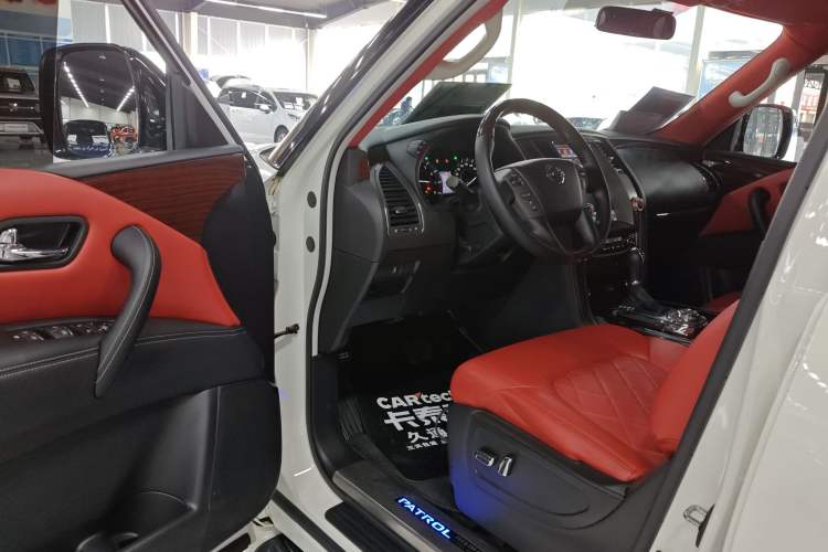 Used Nissan Patrol 2017 Y62 4.0L LE Middle East Edition Driver Seat