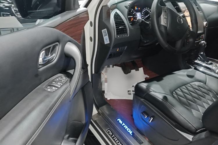 Used Nissan Patrol 2017 4.0L SE U.S.-Spec Version Driver Seat