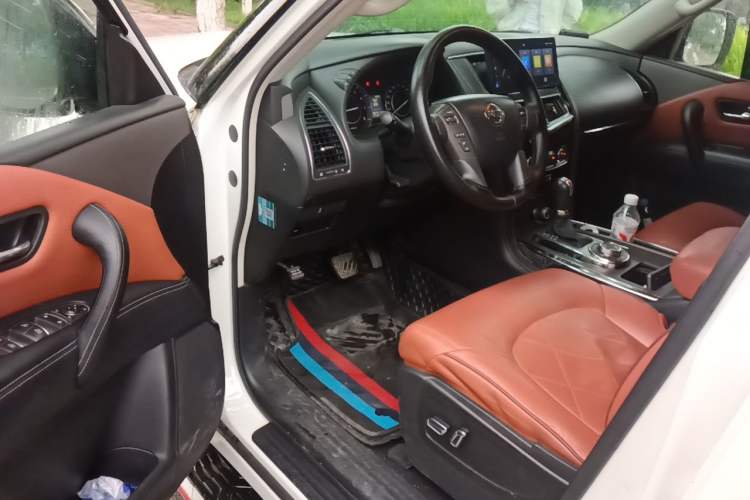 Used Nissan Patrol  Driver Seat