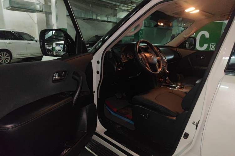 Used Nissan Patrol  Driver Seat