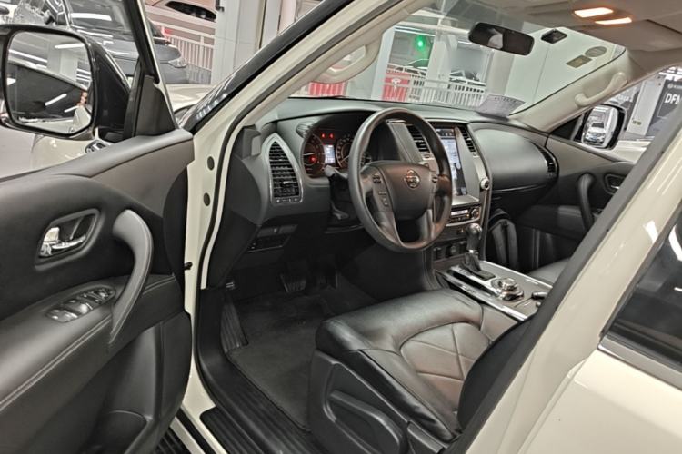 Used Nissan Patrol 2017 4.0L XE Middle East Version Driver Seat