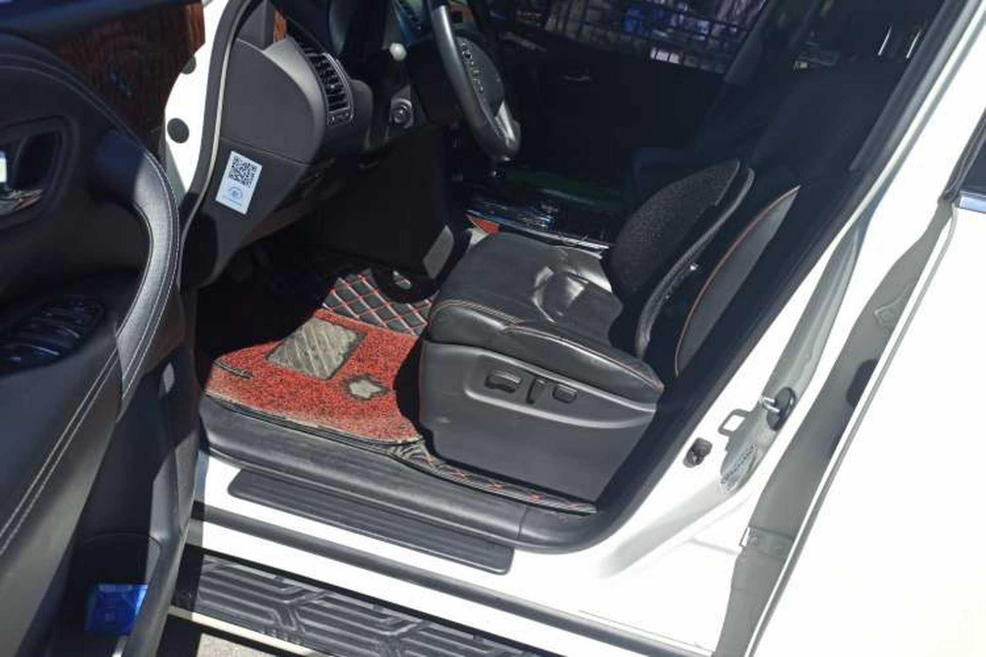Used Nissan Patrol 2017 5.6L Standard Edition Driver Seat