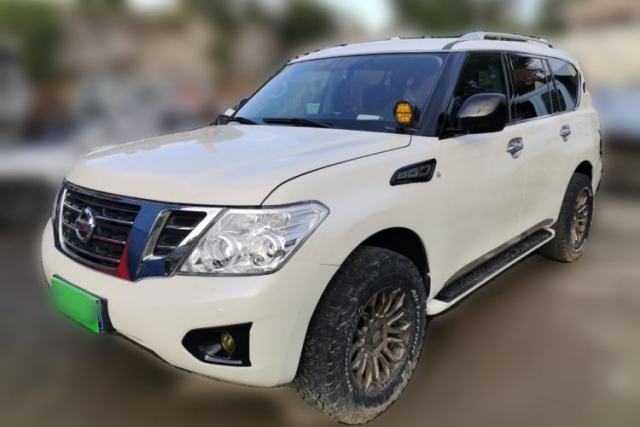 Used Nissan Patrol Touareg, automatic transmission, 4.0-liter engine, 7 seats, Middle East specification