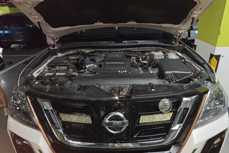 Used Nissan Patrol  Engine Bay