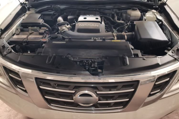 Used Nissan Patrol 2017 4.0L XE Middle East Version Engine Bay