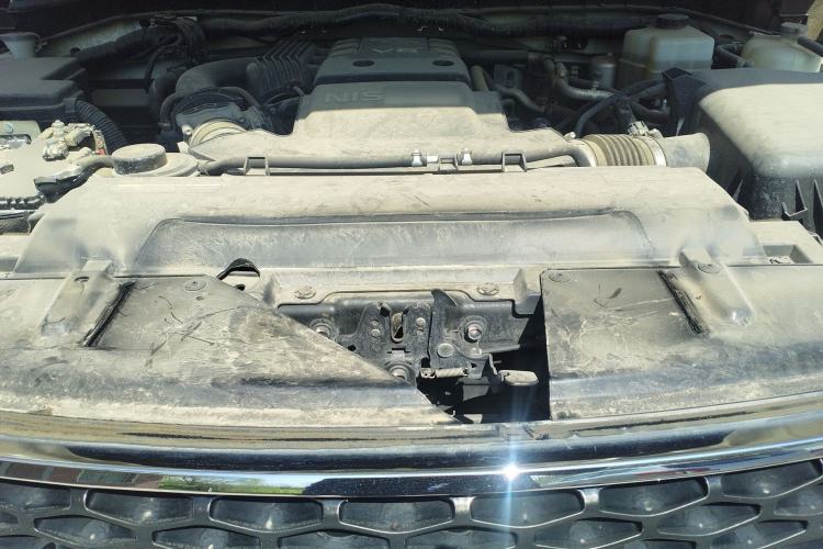 Used Nissan Patrol  Engine Bay