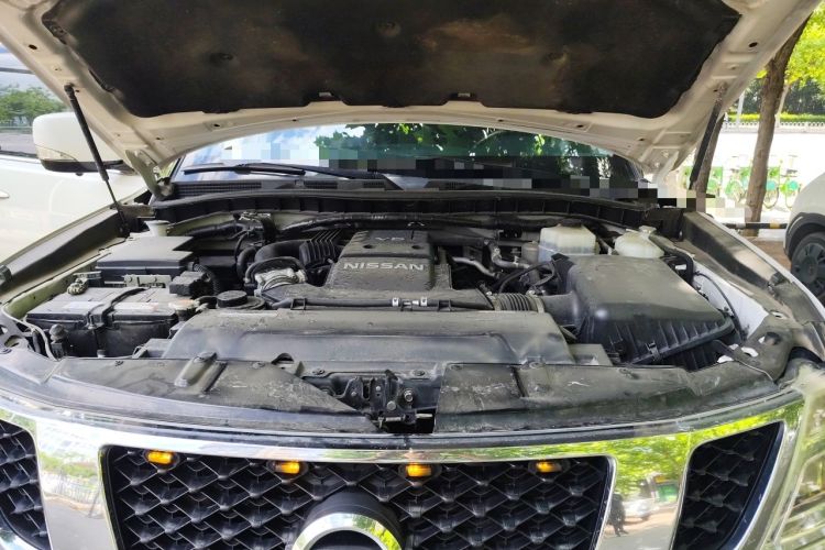 Used Nissan Patrol  Engine Bay