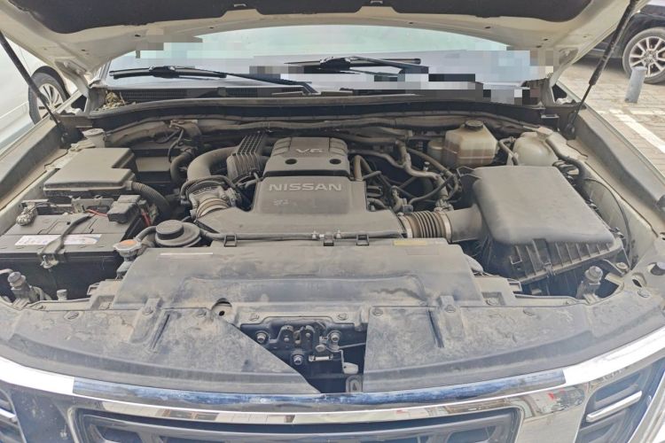 Used Nissan Patrol  Engine Bay