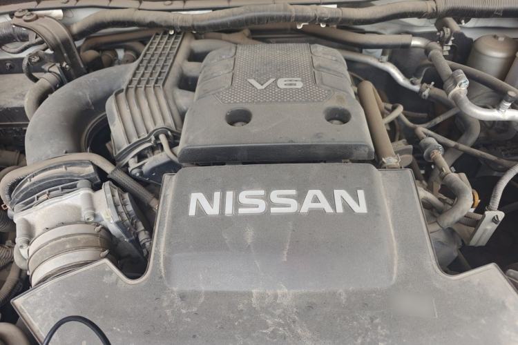 Used Nissan Patrol  Engine Bay