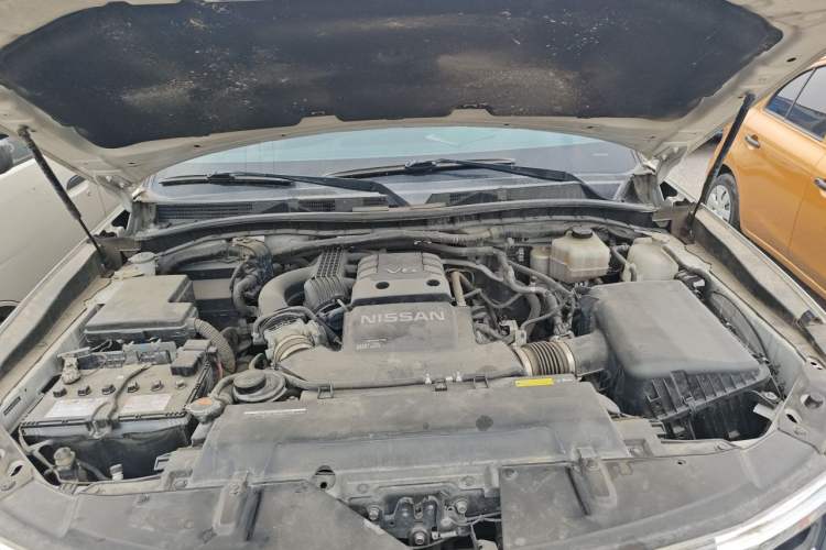 Used Nissan Patrol  Engine Bay
