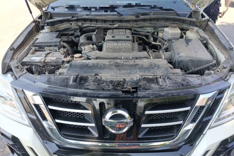 Used Nissan Patrol  Engine Bay