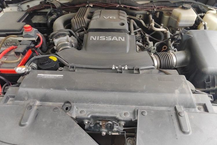 Used Nissan Patrol  Engine Bay