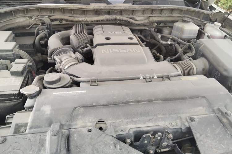 Used Nissan Patrol  Engine Bay