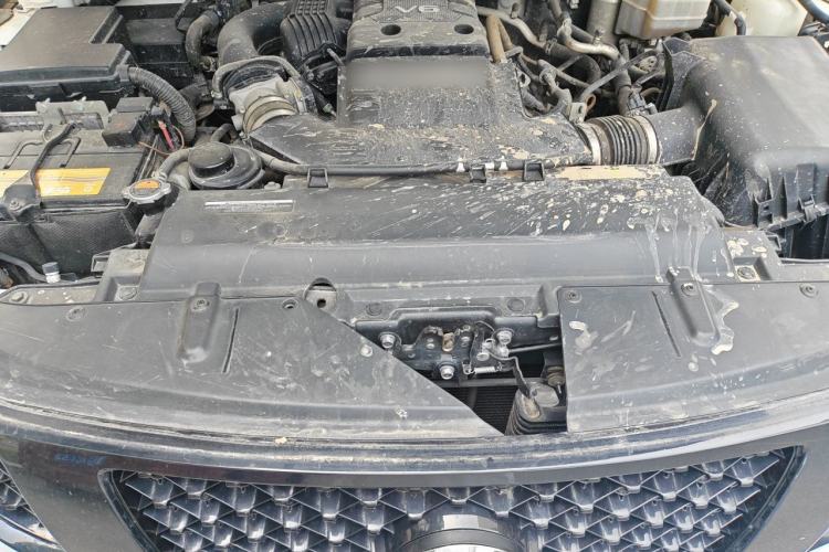 Used Nissan Patrol  Engine Bay